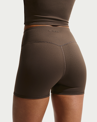 NIKE公式】NikeSKIMS Matte ウィメンズ ハイウエスト 8cm ショート